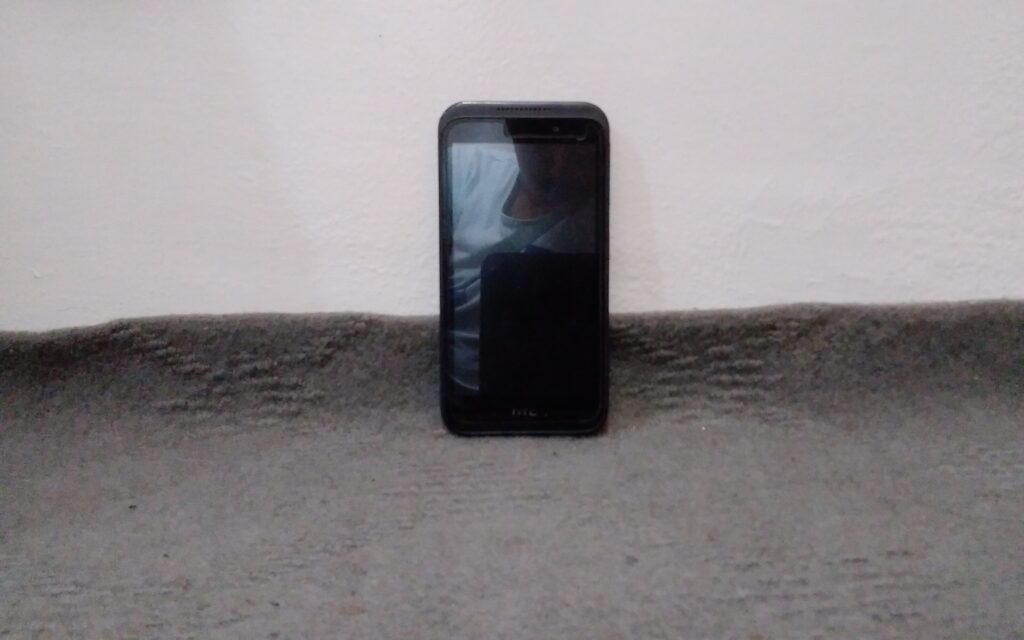 موبایل HTC مدل DESIRE 320