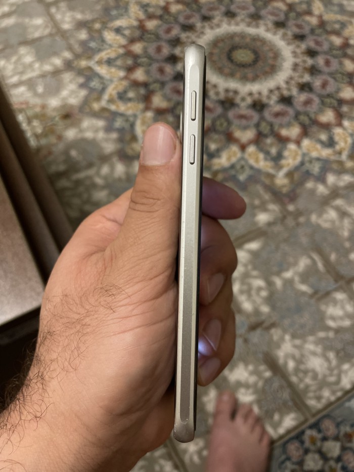 سامسونگ Galaxy S6 با حافظهٔ ۳۲ گیگابایت